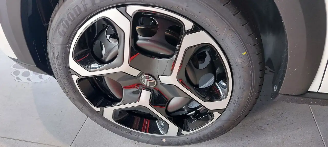 Citroen C3 Nuova Hybrid 110 cv Automatico - PLUS 5