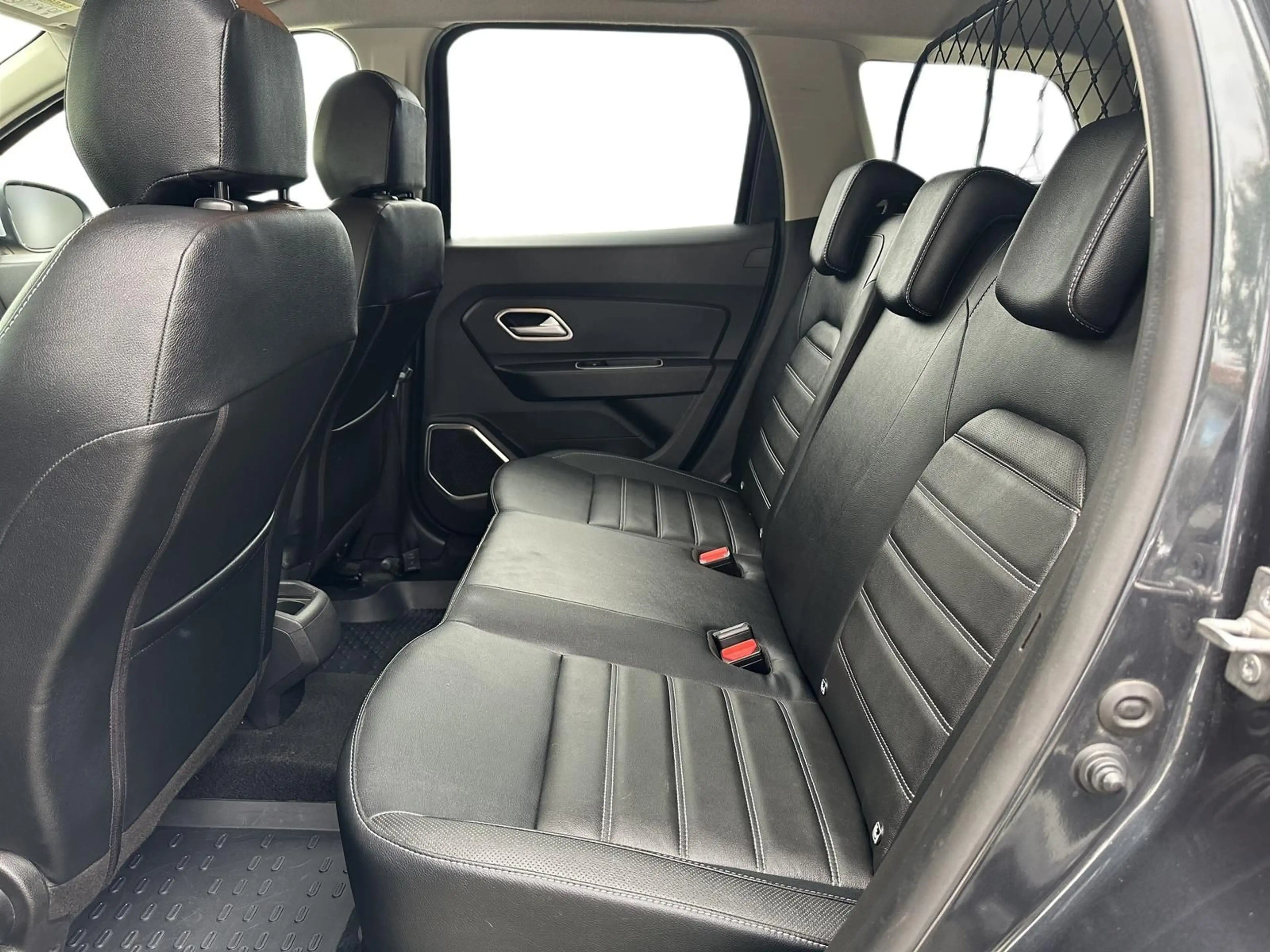 Dacia Duster 4WD Prestige App/Kam/AHK/SHZ/DAB/Leder — photo 13