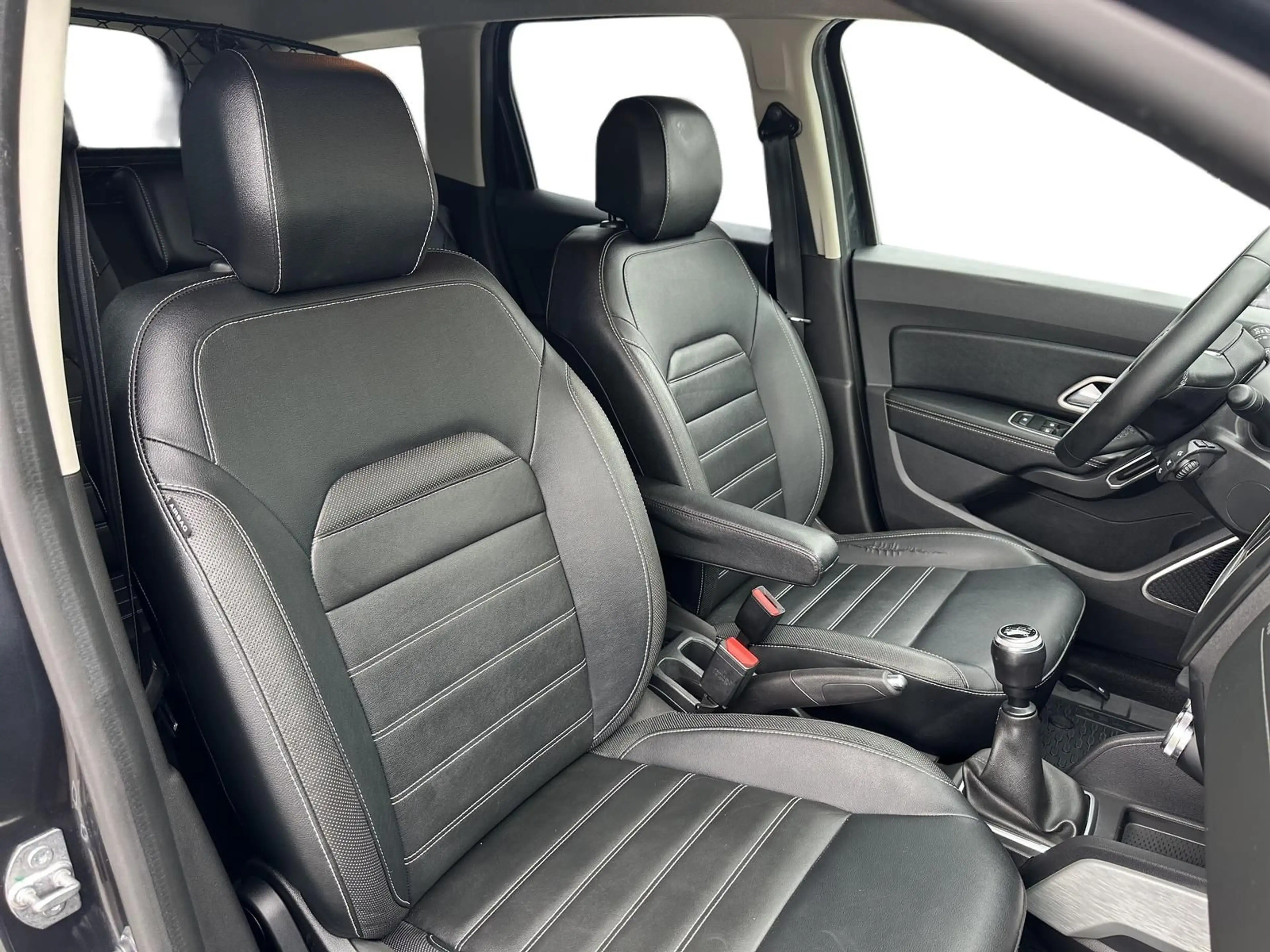 Dacia Duster 4WD Prestige App/Kam/AHK/SHZ/DAB/Leder — photo 10