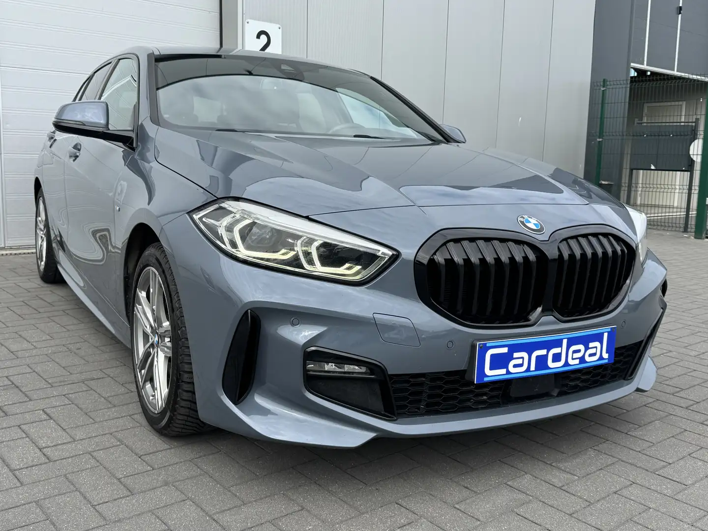 BMW 116 d AdBlue // PACK M // GARANTIE 12 MOIS // Gris - 1