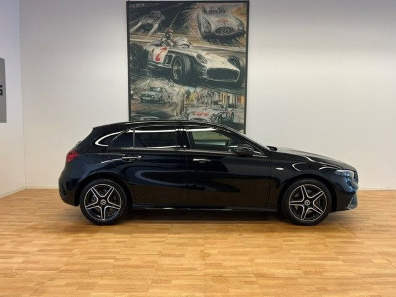 Mercedes-Benz A 250 e AMG-Line Panorama Distronic Keyless Go — photo 5