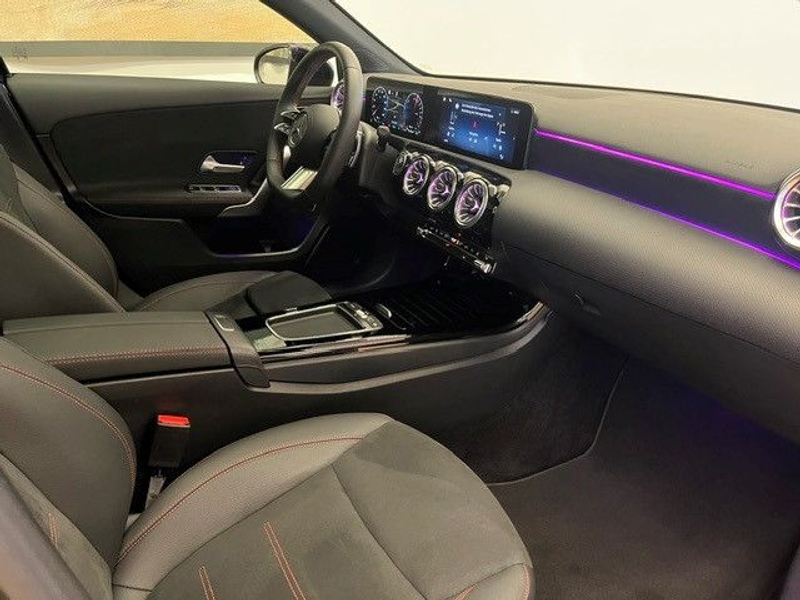 Mercedes-Benz A 250 e AMG-Line Panorama Distronic Keyless Go — photo 4