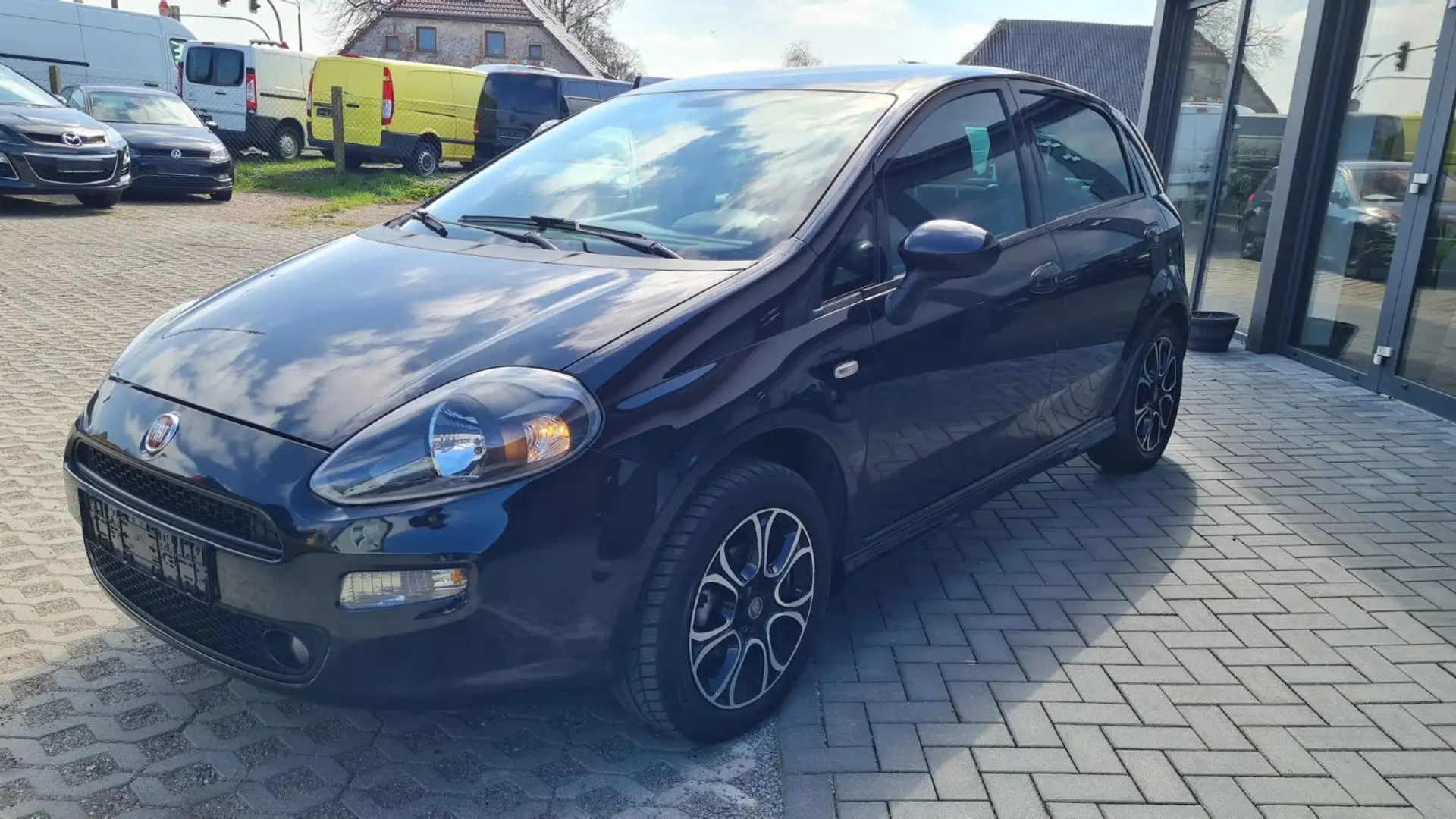 Fiat Punto Pop Schwarz - 2