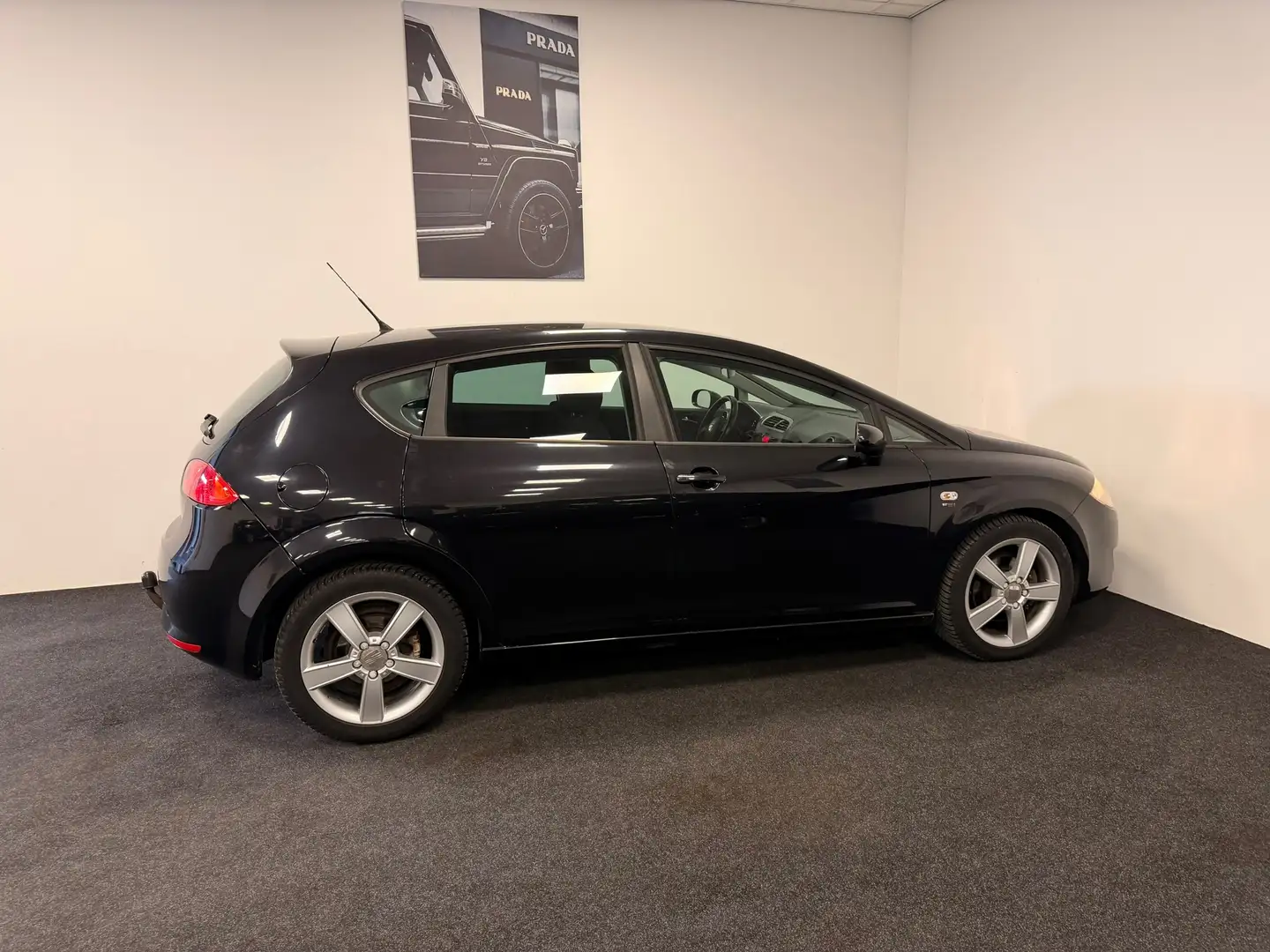 SEAT Leon 2.0 FSI Stylance Schwarz - 2