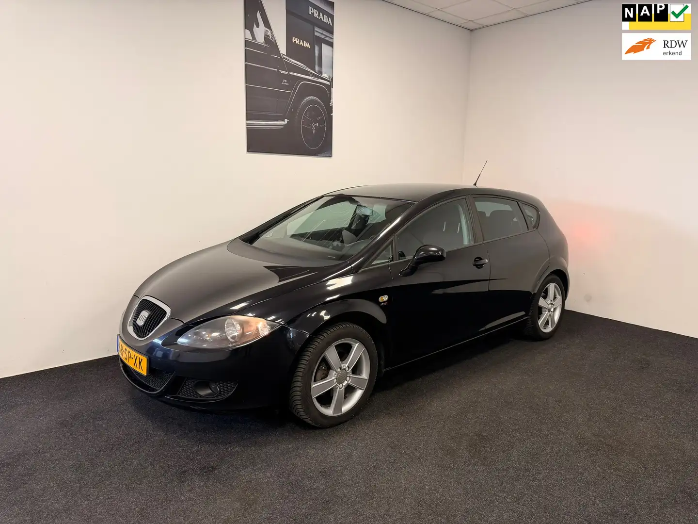 SEAT Leon 2.0 FSI Stylance Schwarz - 1