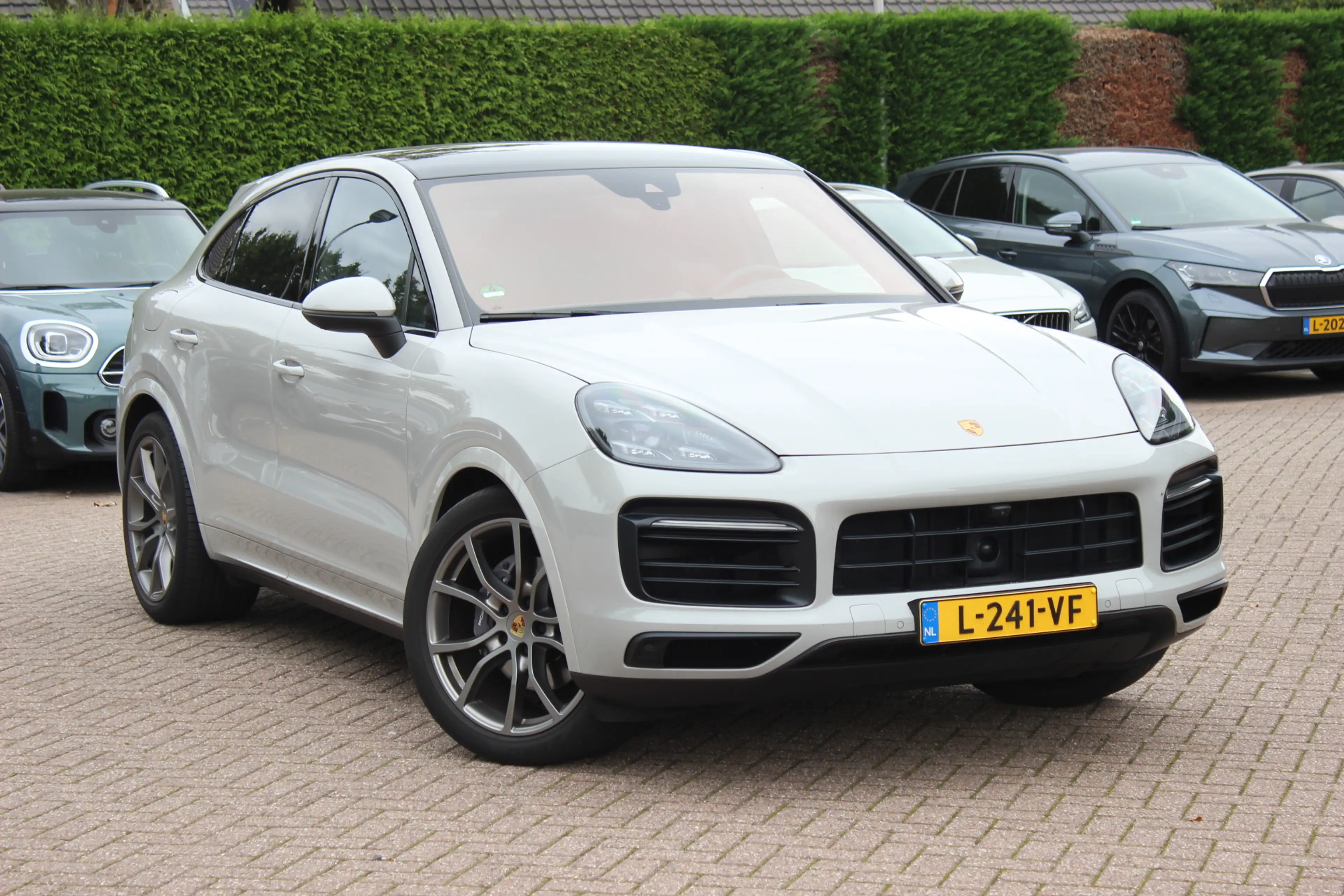 Porsche Cayenne Coupé 3.0 E-Hybrid / Trekhaak / Panoramadak / 360C — photo 36