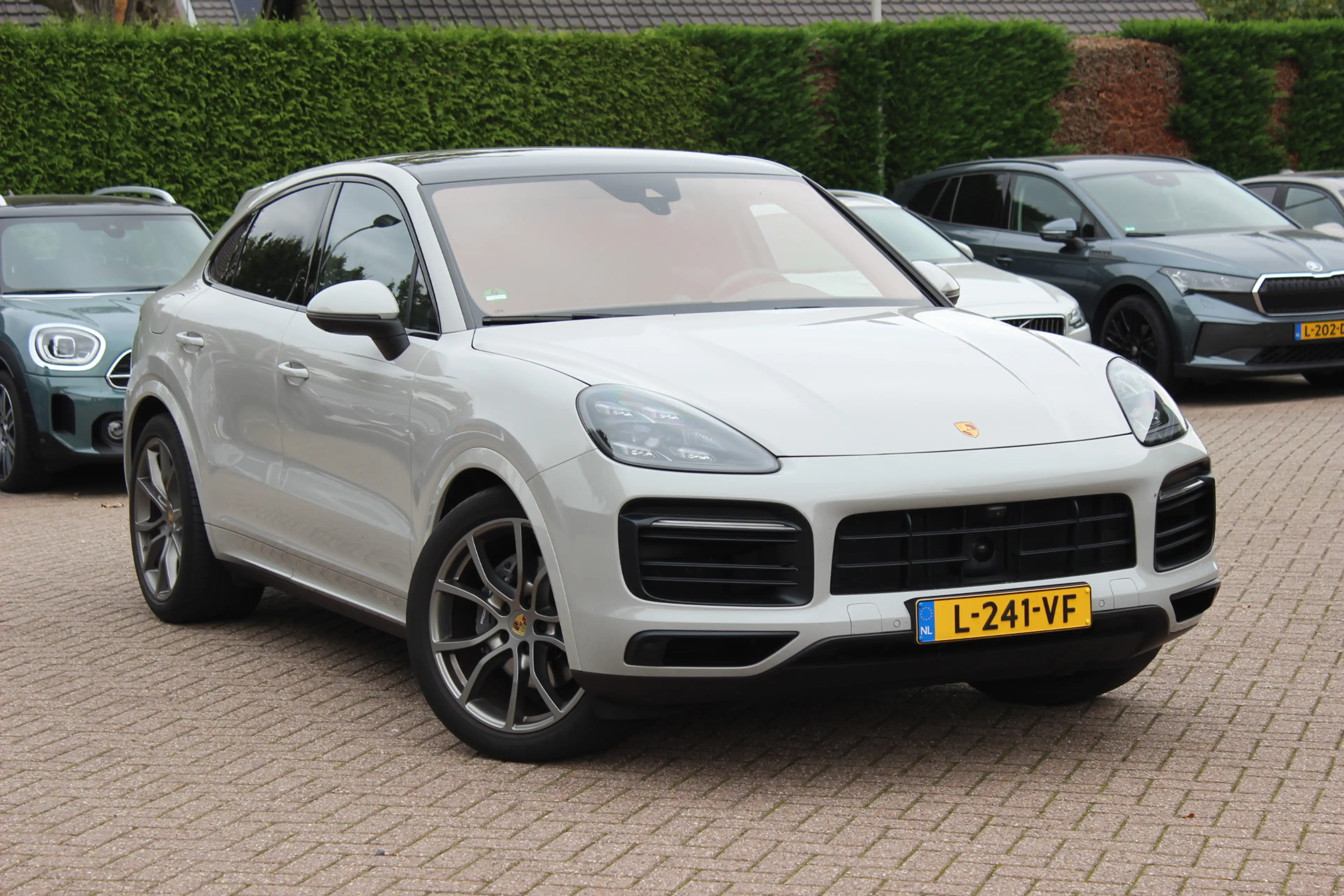 Porsche Cayenne Coupé 3.0 E-Hybrid / Trekhaak / Panoramadak / 360C
