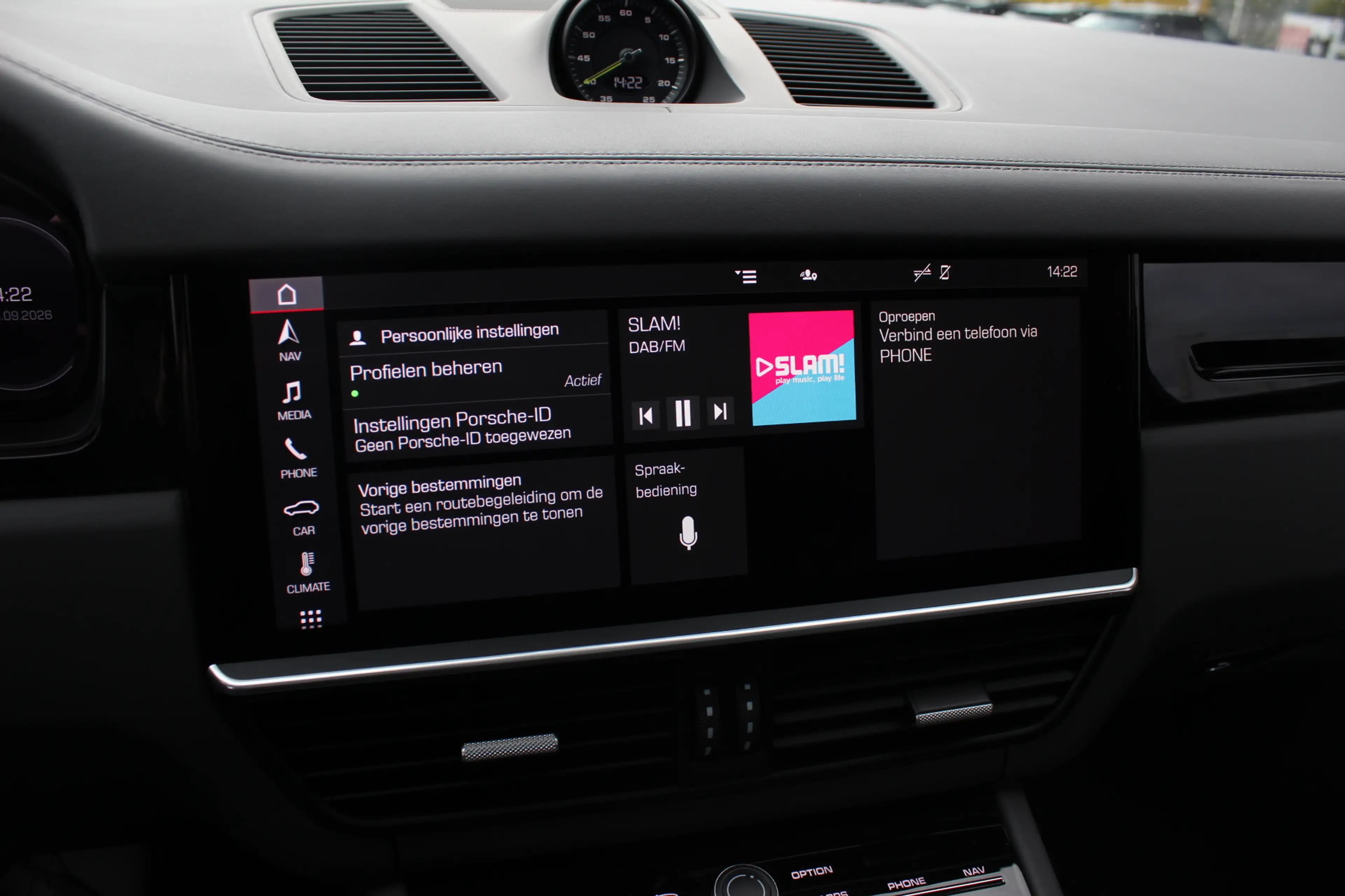 Porsche Cayenne Coupé 3.0 E-Hybrid / Trekhaak / Panoramadak / 360C — photo 20