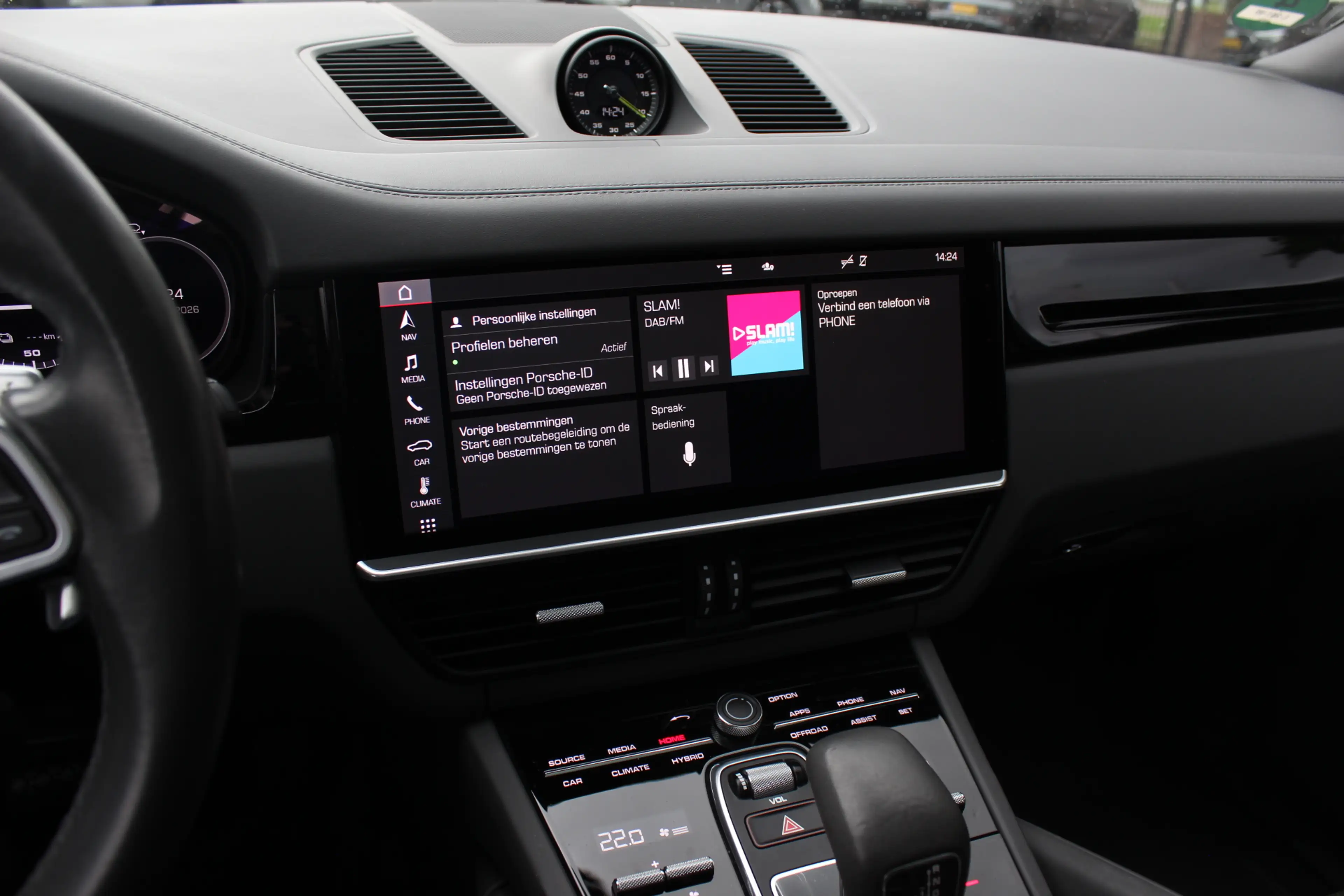 Porsche Cayenne Coupé 3.0 E-Hybrid / Trekhaak / Panoramadak / 360C — photo 19