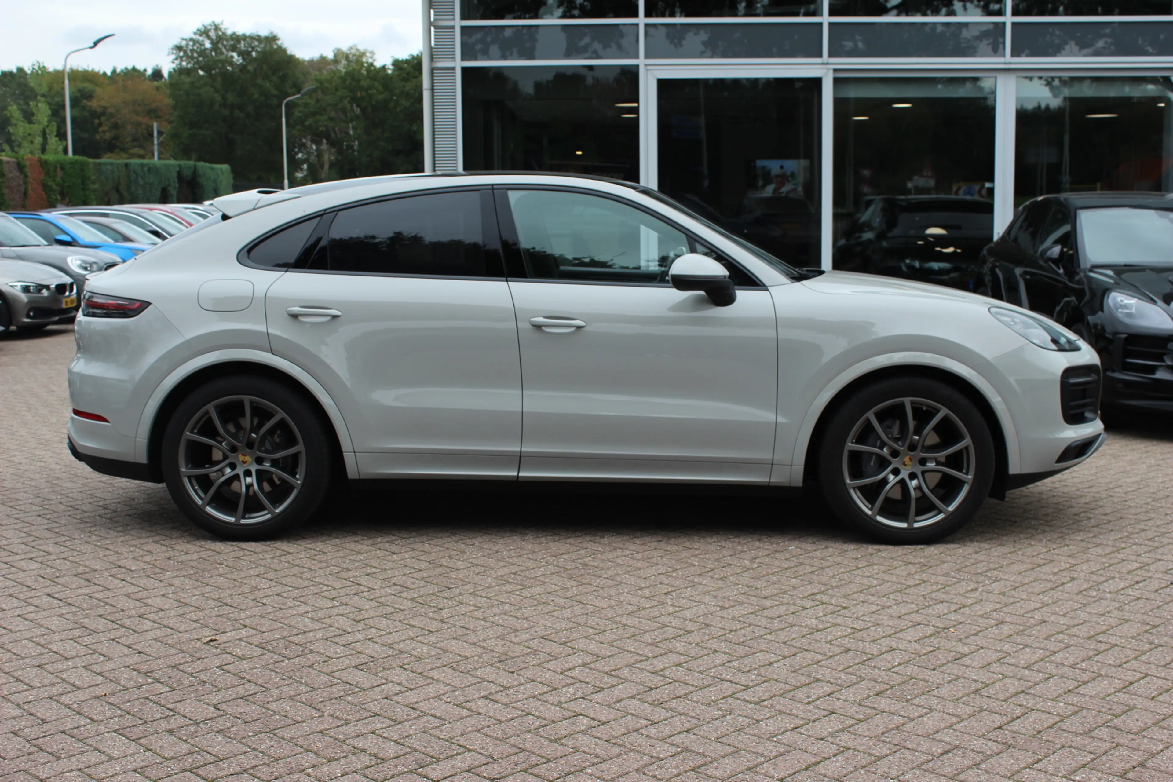 Porsche Cayenne Coupé 3.0 E-Hybrid / Trekhaak / Panoramadak / 360C — photo 5