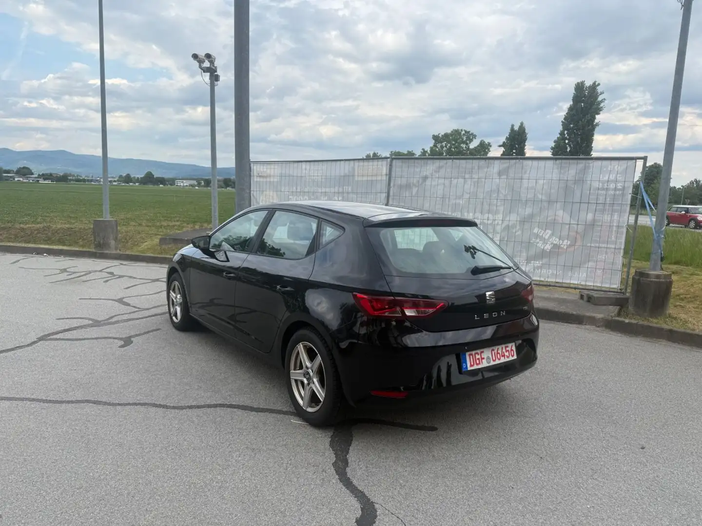 SEAT Leon Style-Led-Pdc-Tempomat-Euro6-Tüv-Au-Kd Neu Schwarz - 2