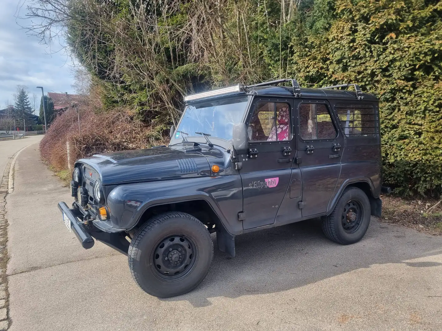 UAZ Hunter 2019 Grau - 1