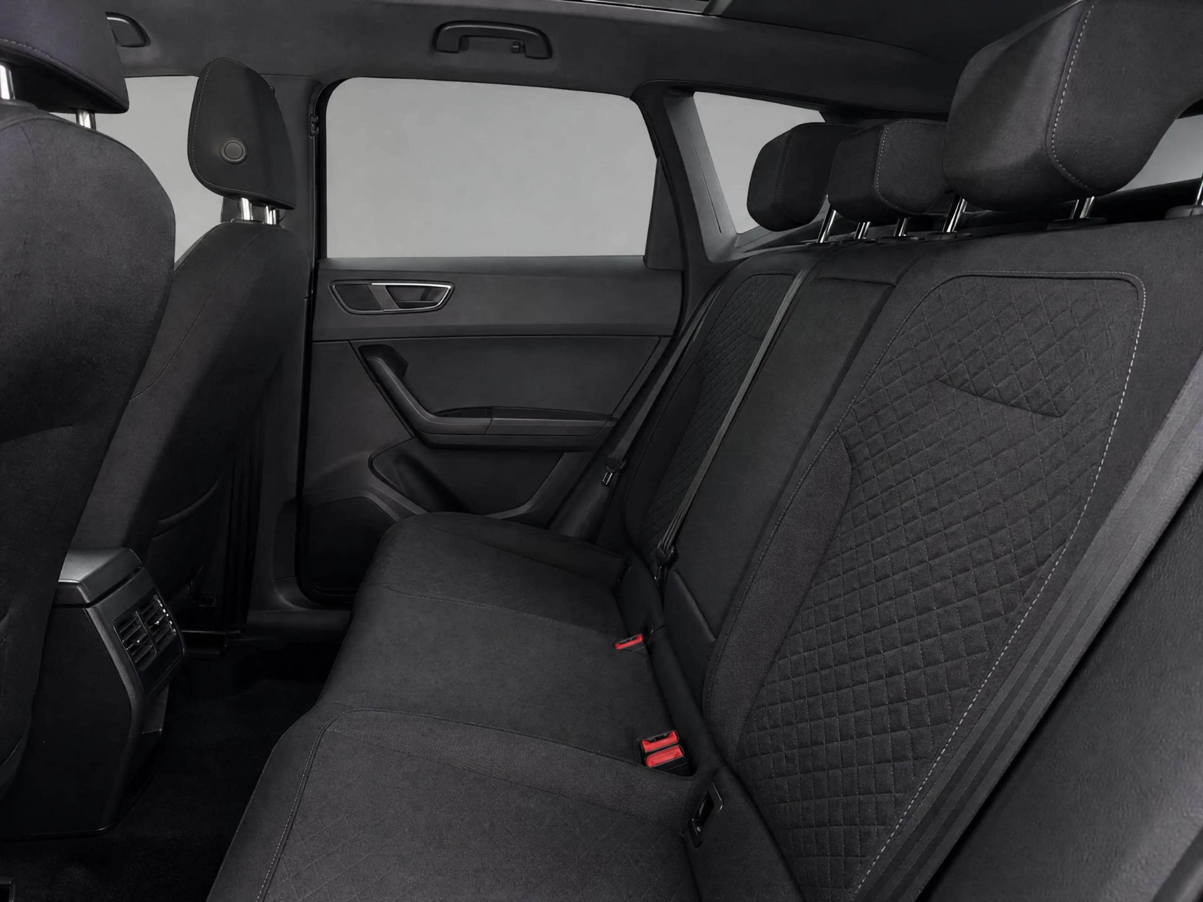 SEAT Ateca 1.5 TSI 150pk DSG FR Business Intense · Camera · W — photo 10