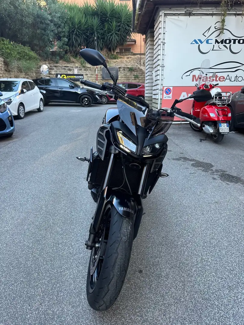 Yamaha MT-09 06/2019 KM.26148 Nero - 2