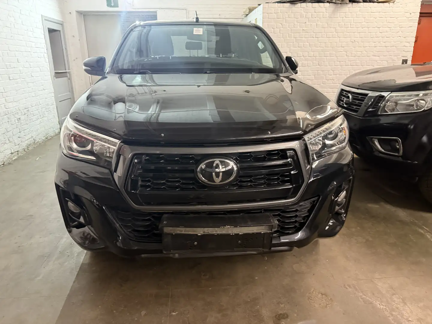Toyota Hilux 2.4 D-4D 4WD Limited (EU6.2) - 1