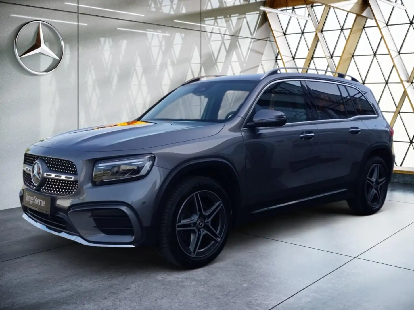 Mercedes-Benz GLB 200 d AMG AHK*Kam*Keyless*Easy-Pack*Ambi*LED Grau - 2