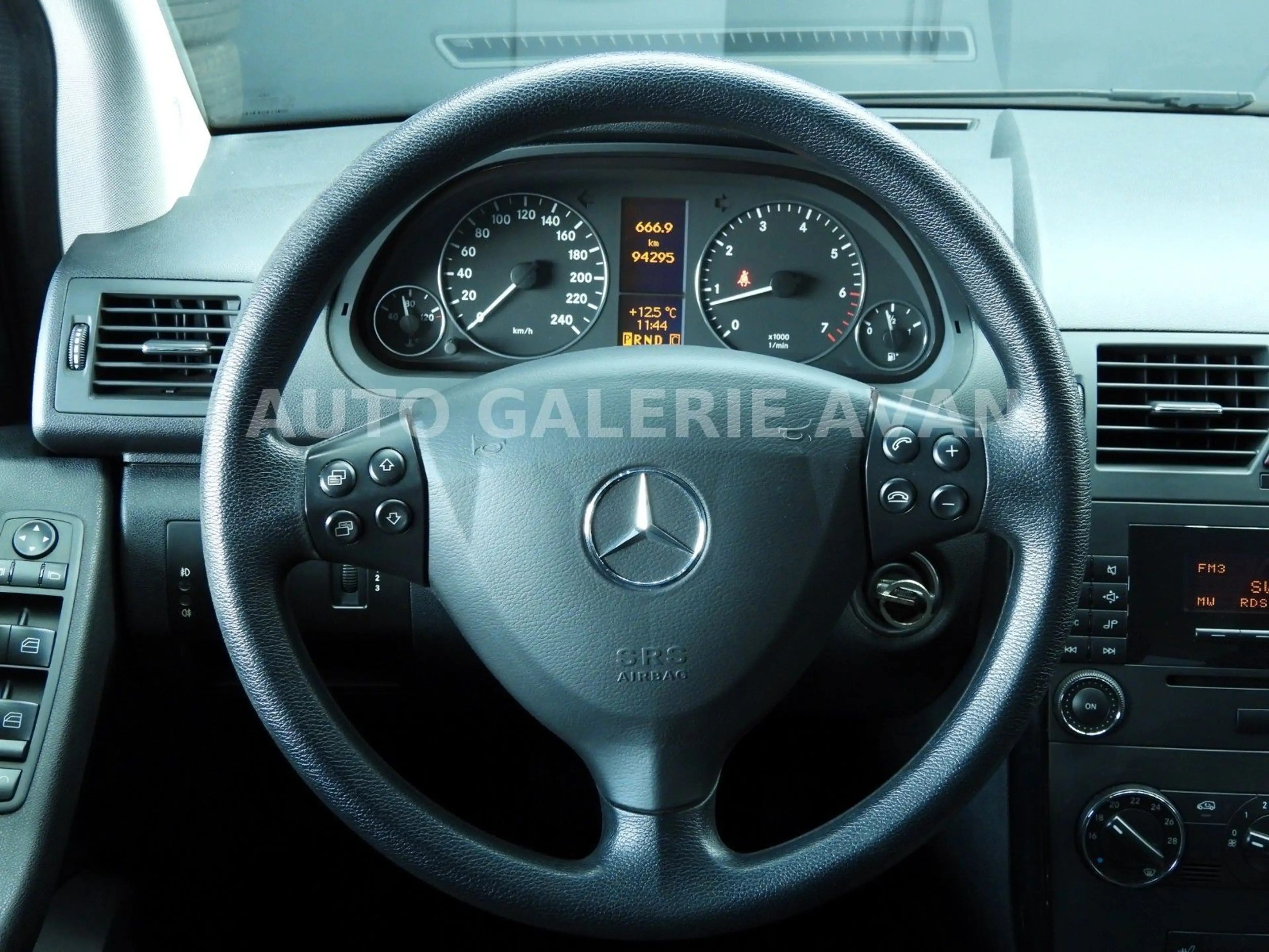 Mercedes-Benz A 150 — photo 12
