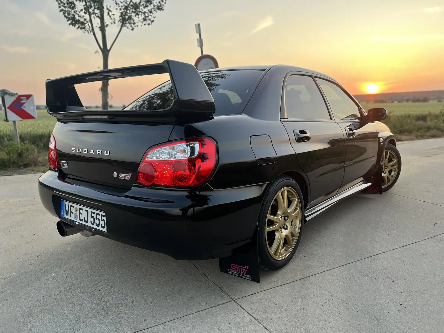 Subaru WRX Impreza STI Blobeye Type UK 2003 - Java Black Schwarz - 1