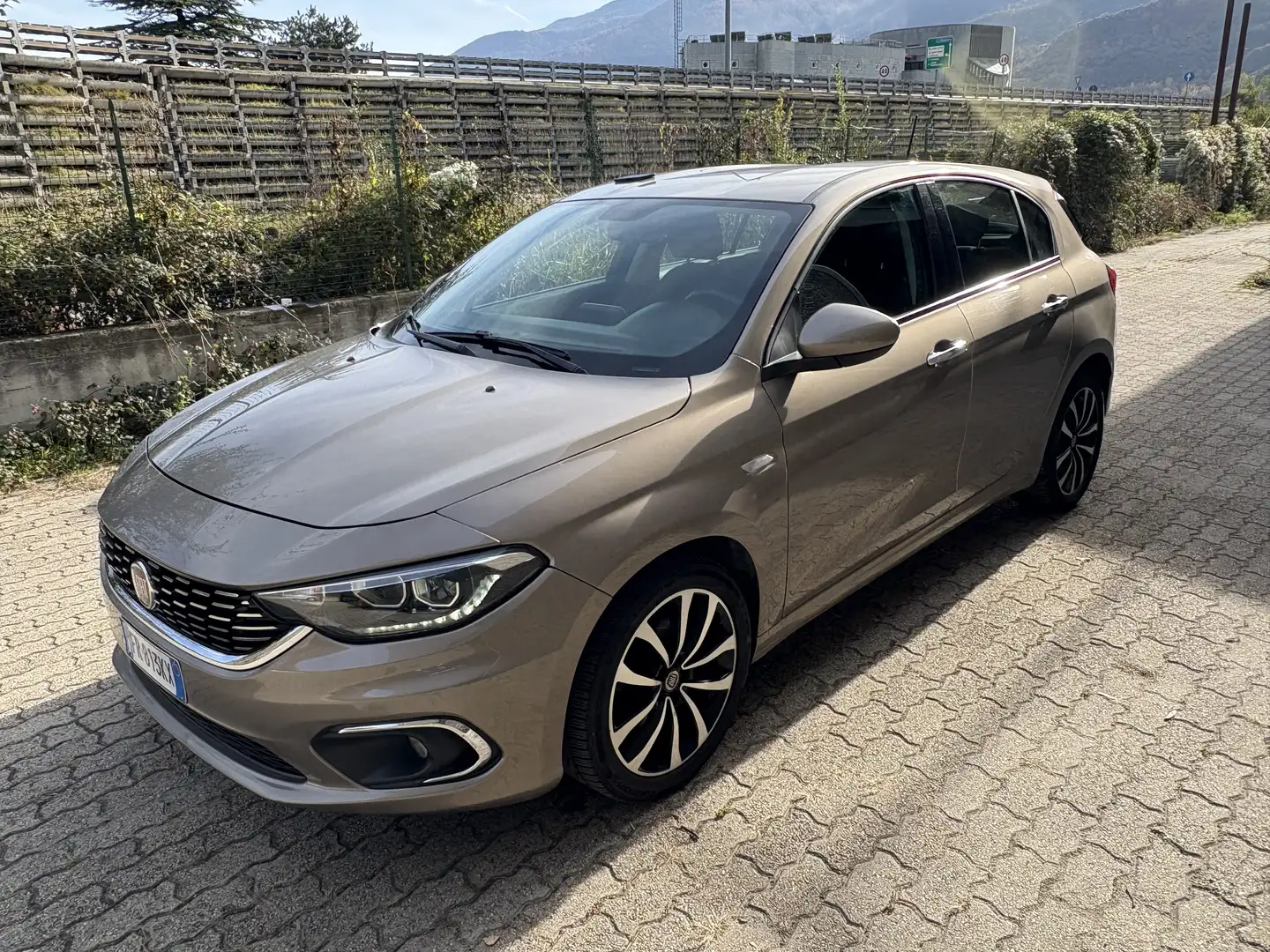 Fiat Tipo 5p 1.3 mjt Lounge s&s 95cv Beige - 1