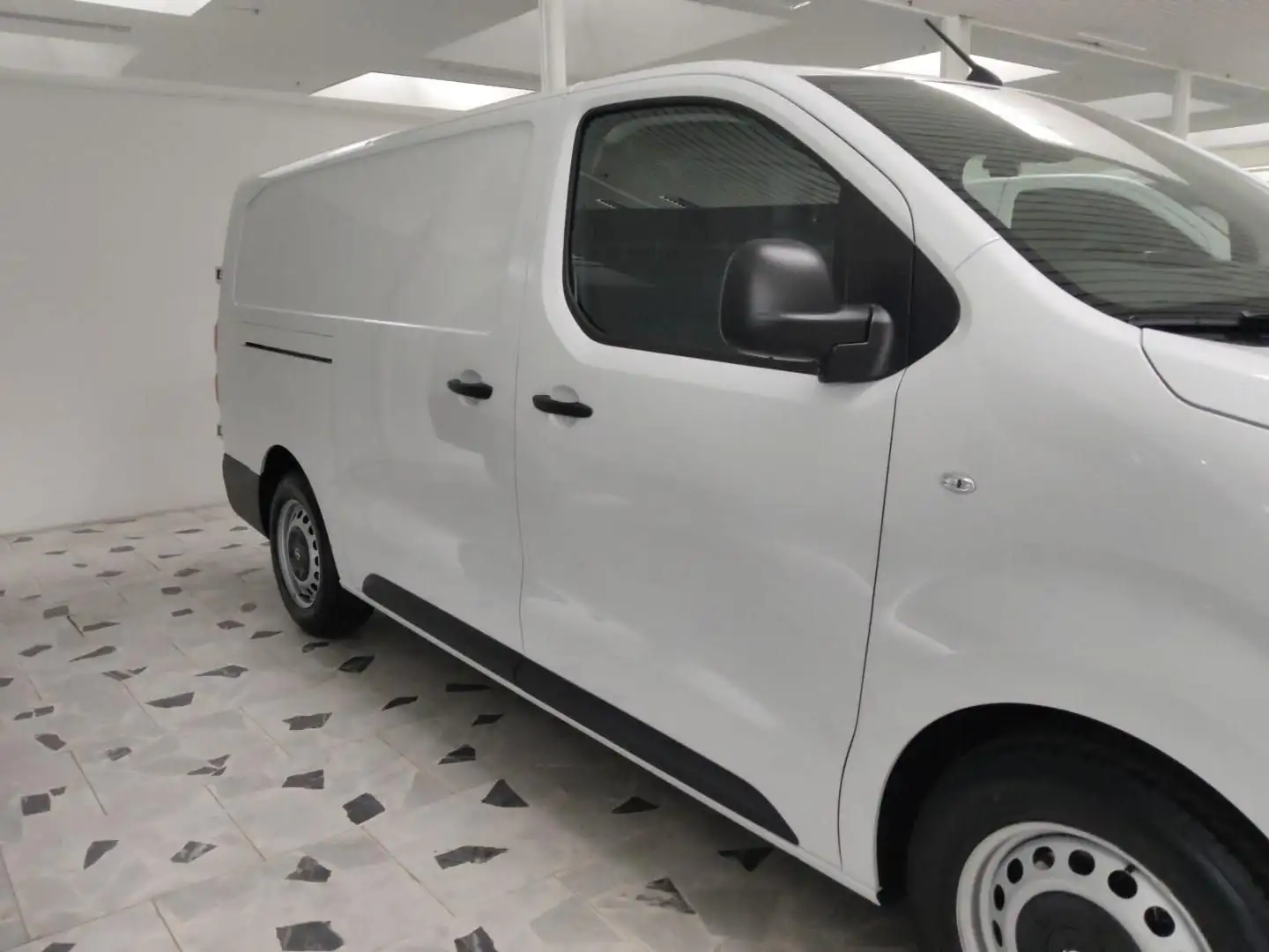 Opel Vivaro Electric Lang (L3), Elektromotor (100kW/1 Білий - 2