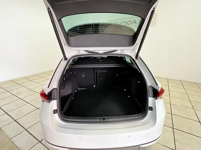Skoda Octavia view 7