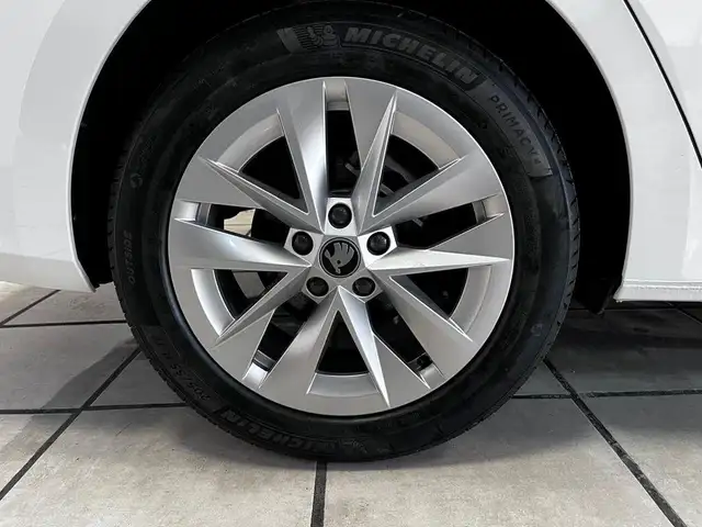 Skoda Octavia view 8