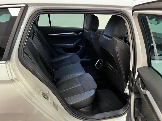 Skoda Octavia view 6