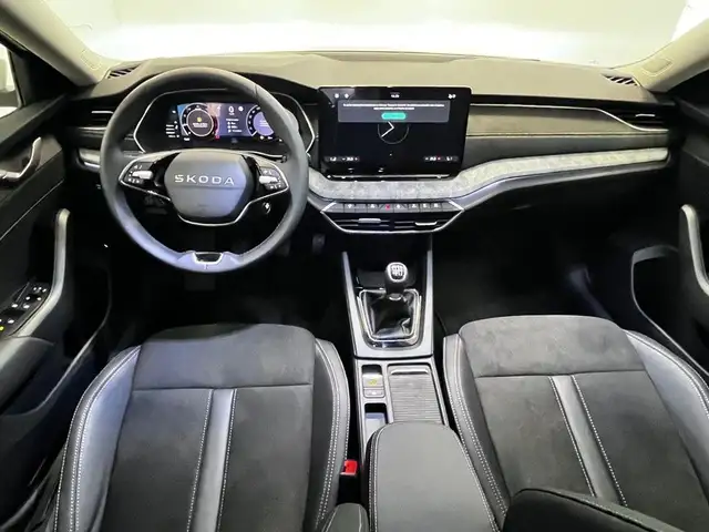 Skoda Octavia view 4