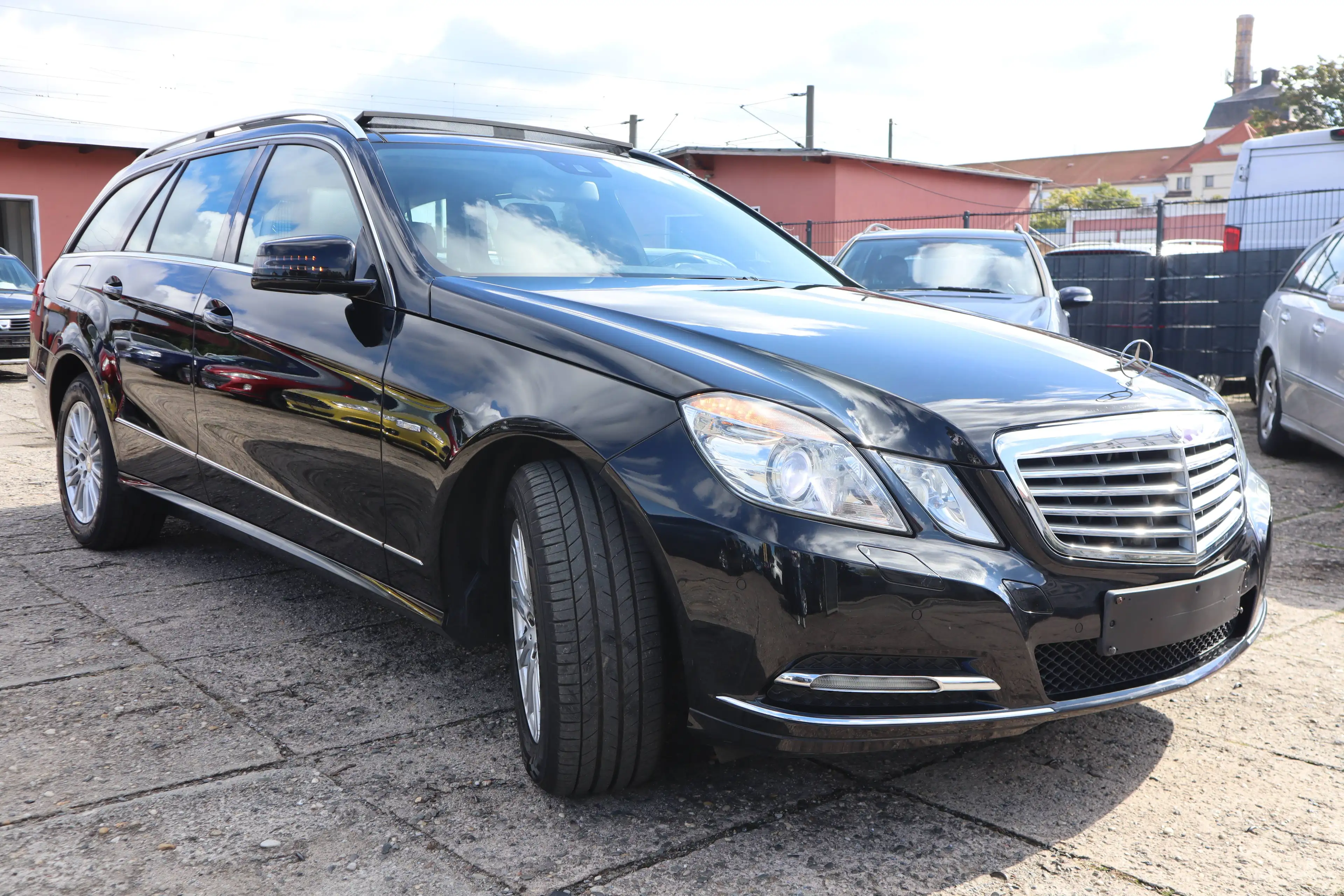 Mercedes-Benz E 200 E 200 CDI BlueEfficiency (212.205) — photo 3