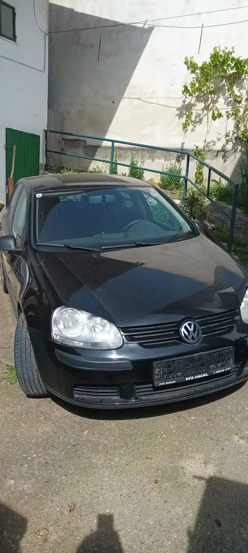 Volkswagen Golf - 1