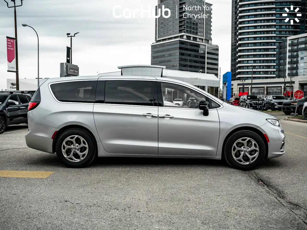 Chrysler Pacifica photo Chrysler Pacifica