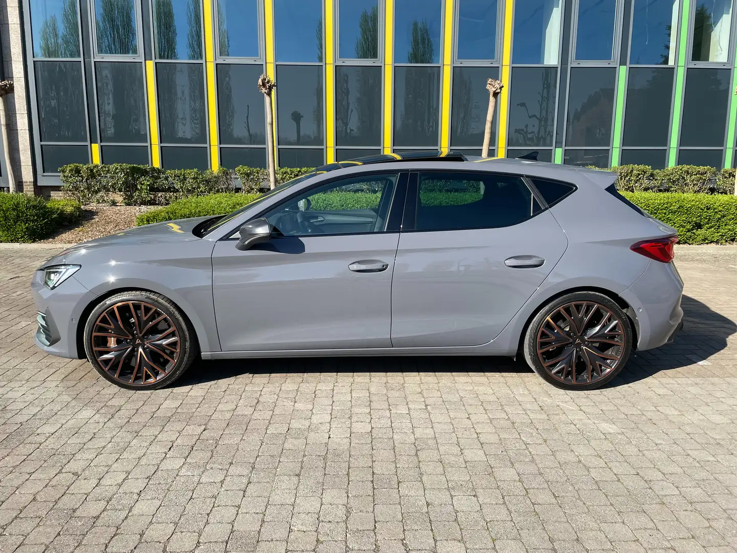 CUPRA Leon Leon 2.0 TSI DSG Grijs - 1