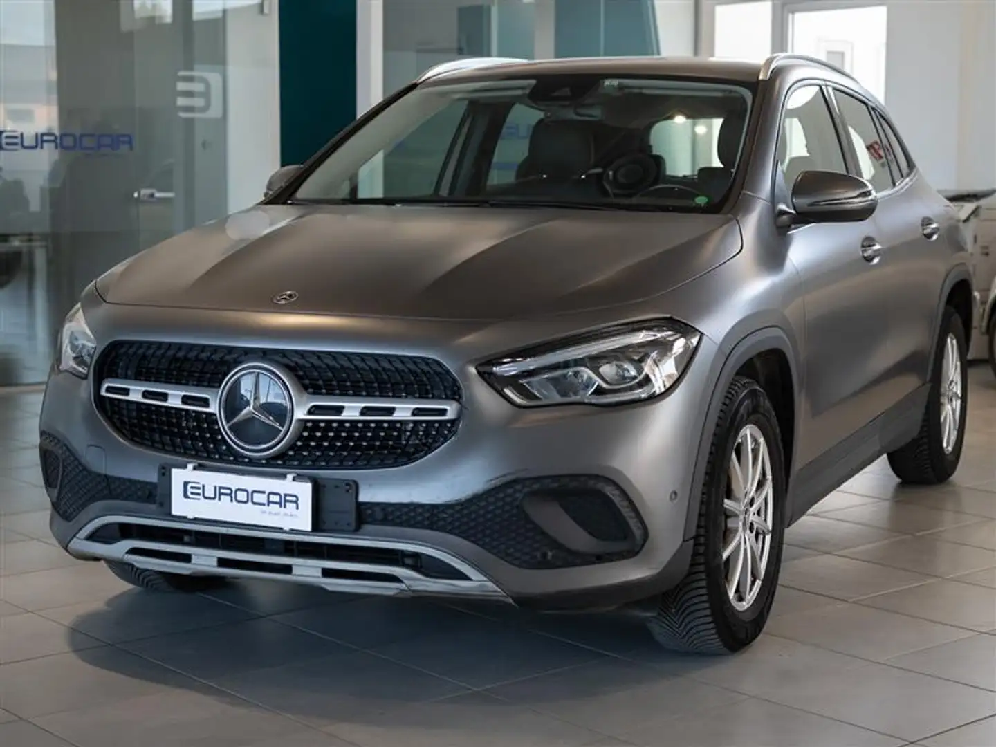 Mercedes-Benz GLA 180 d 2.0cc 115cv 36 mesi garanzia Gris - 1