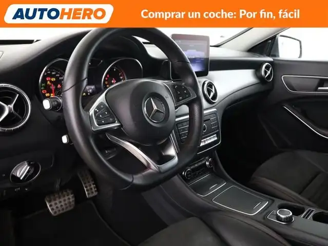 Mercedes-Benz Cla Class view 12