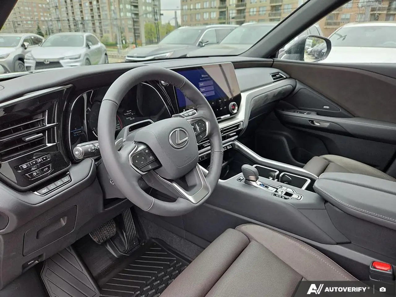 Lexus TX снимка Lexus TX