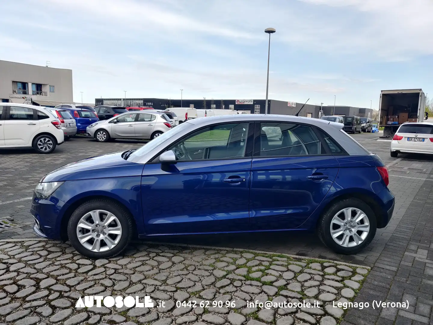 Audi A1 Sportback 1.6 TDI Ambition 105cv Blau - 2