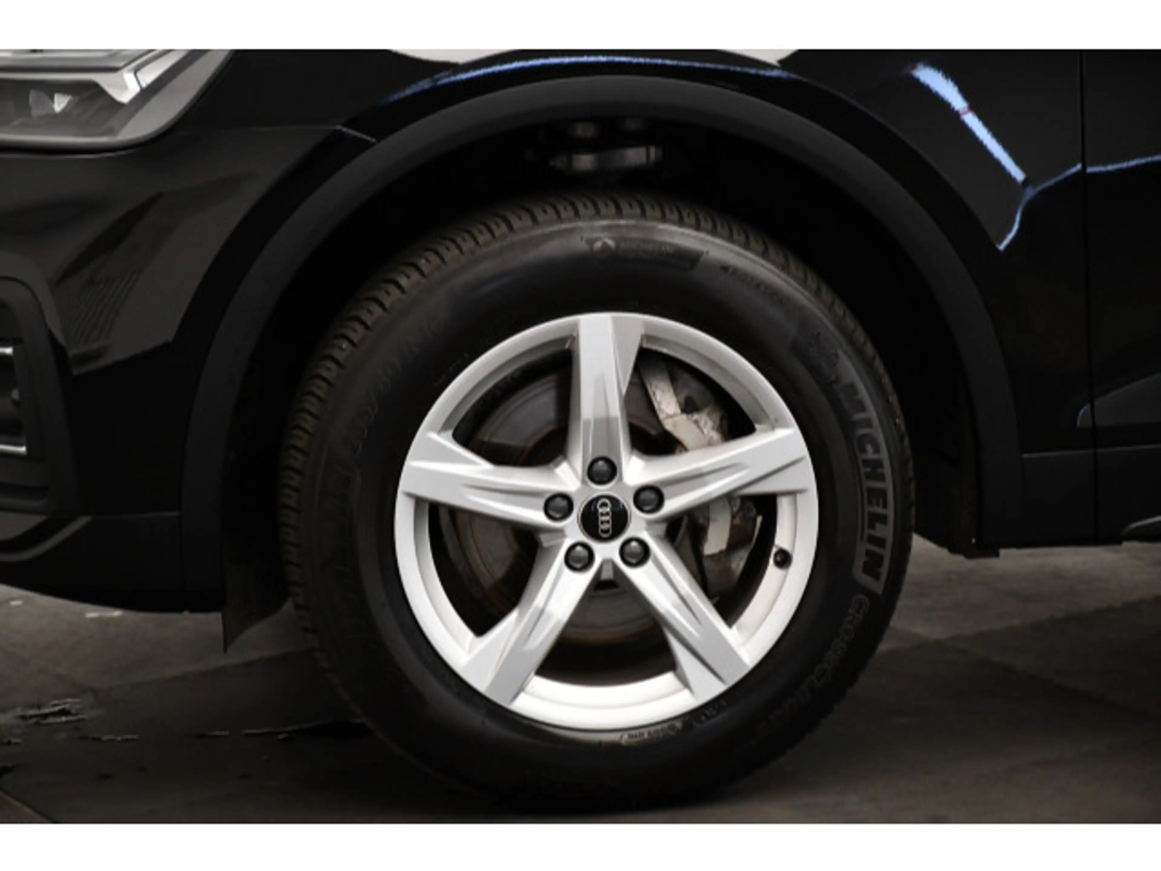 Audi Q5 40 TDI quattro S-tronic basis Navi/LED — photo 13