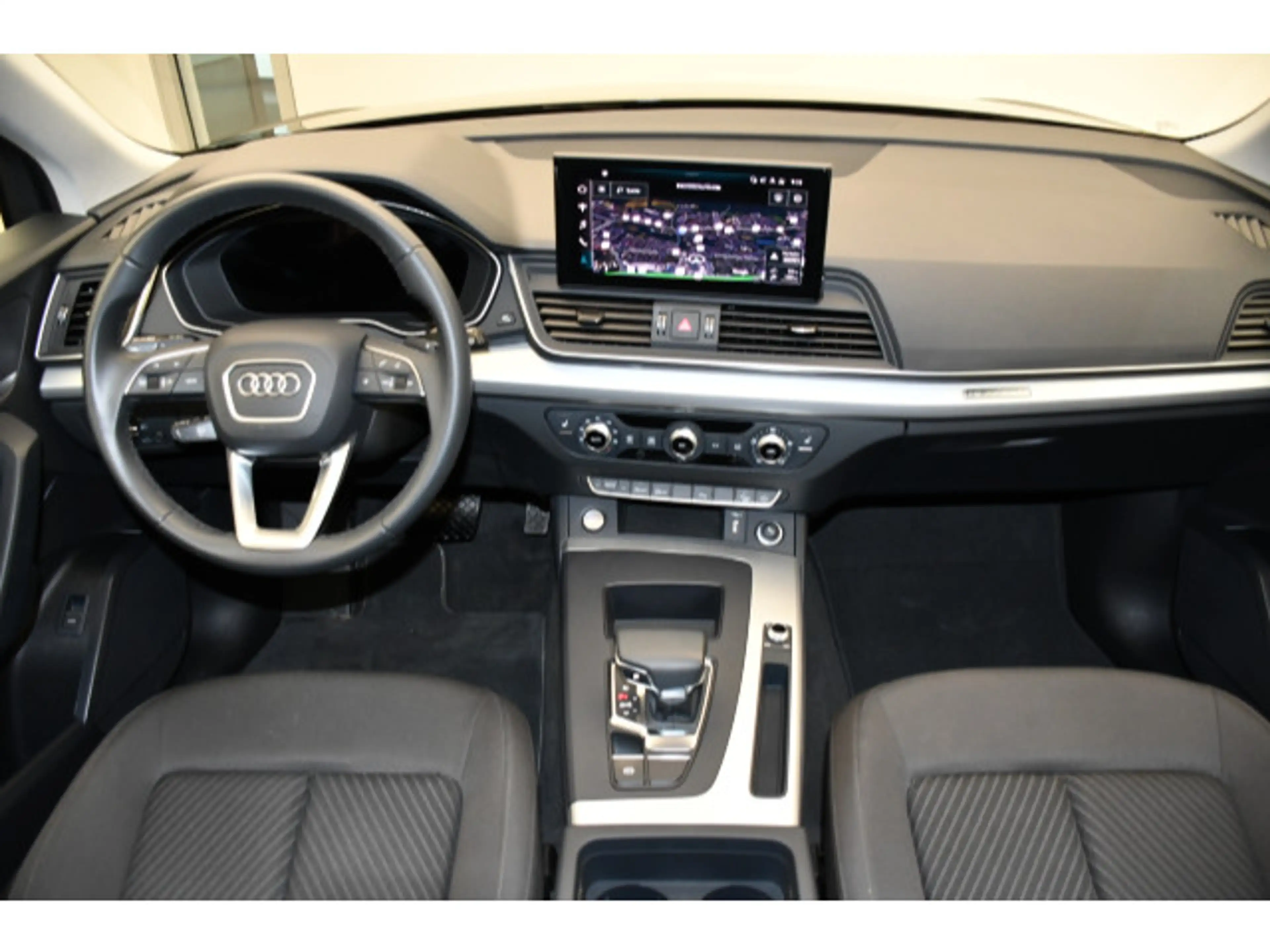 Audi Q5 40 TDI quattro S-tronic basis Navi/LED — photo 5