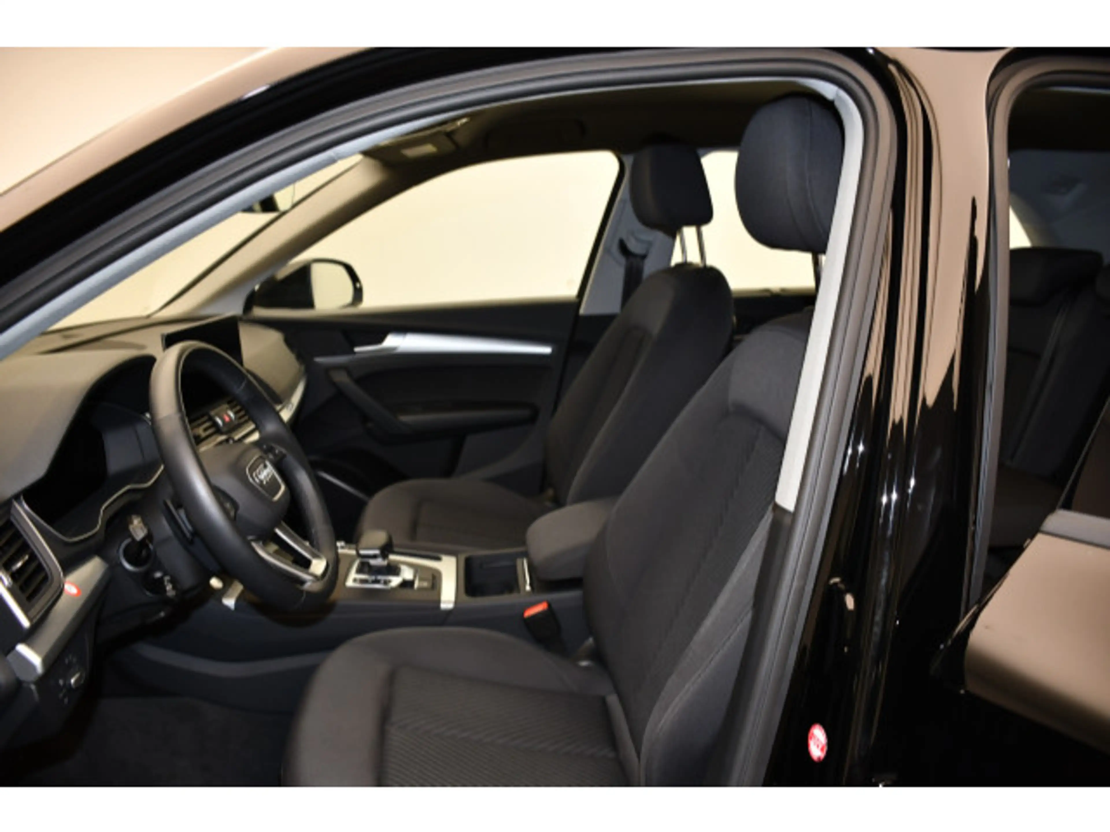 Audi Q5 40 TDI quattro S-tronic basis Navi/LED — photo 4