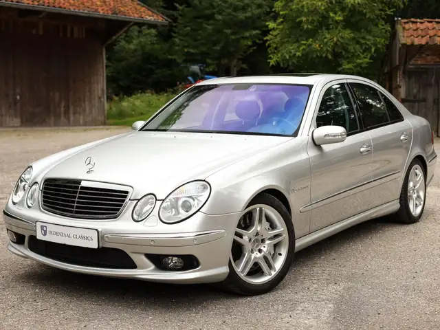 Mercedes-Benz E 55 AMG