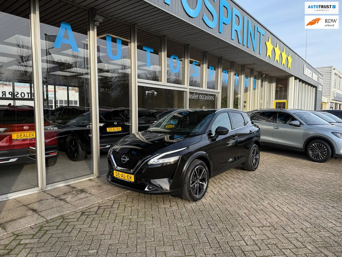 Nissan Qashqai 1.3 MHEV Xtronic Tekna Plus 158PK /PANORAMADAK / 3 Noir - 1