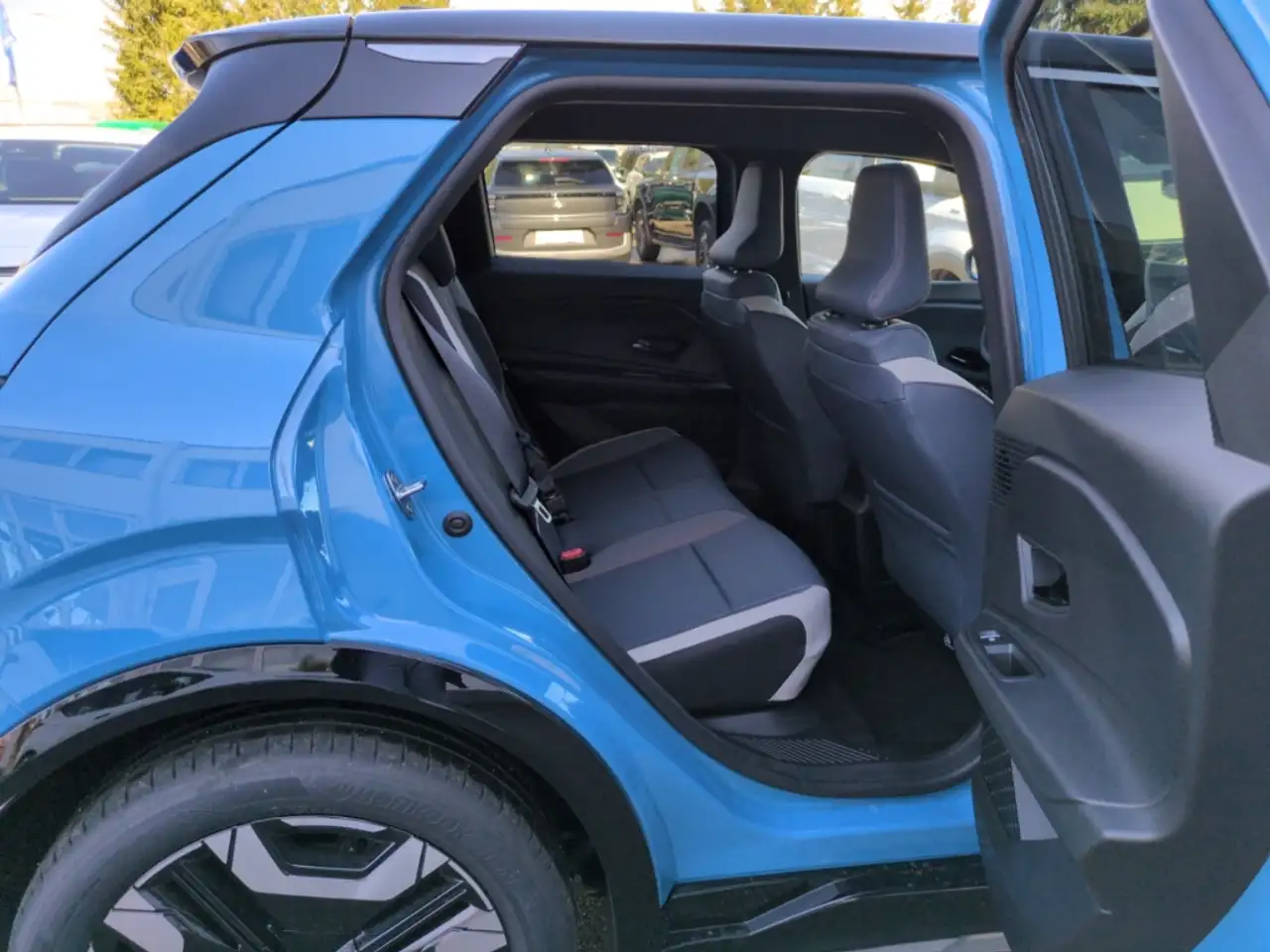 Nissan Micra 52kWh Evolve Navi HarmanKardon LED ACC Apple CarPl 16