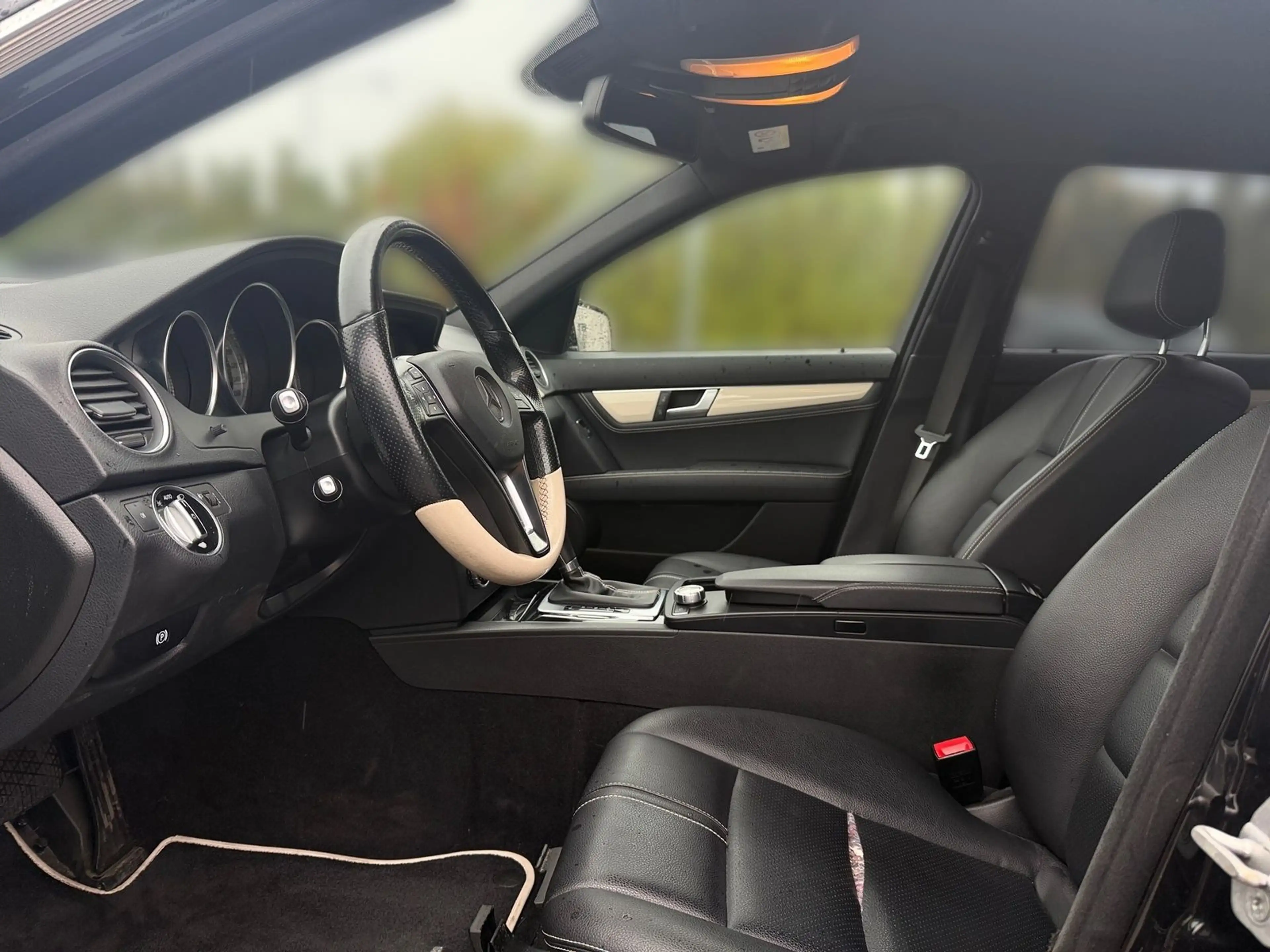 Mercedes-Benz C 200 C200 T-Modell CGI Classic Navi Tempomat Leder — photo 10