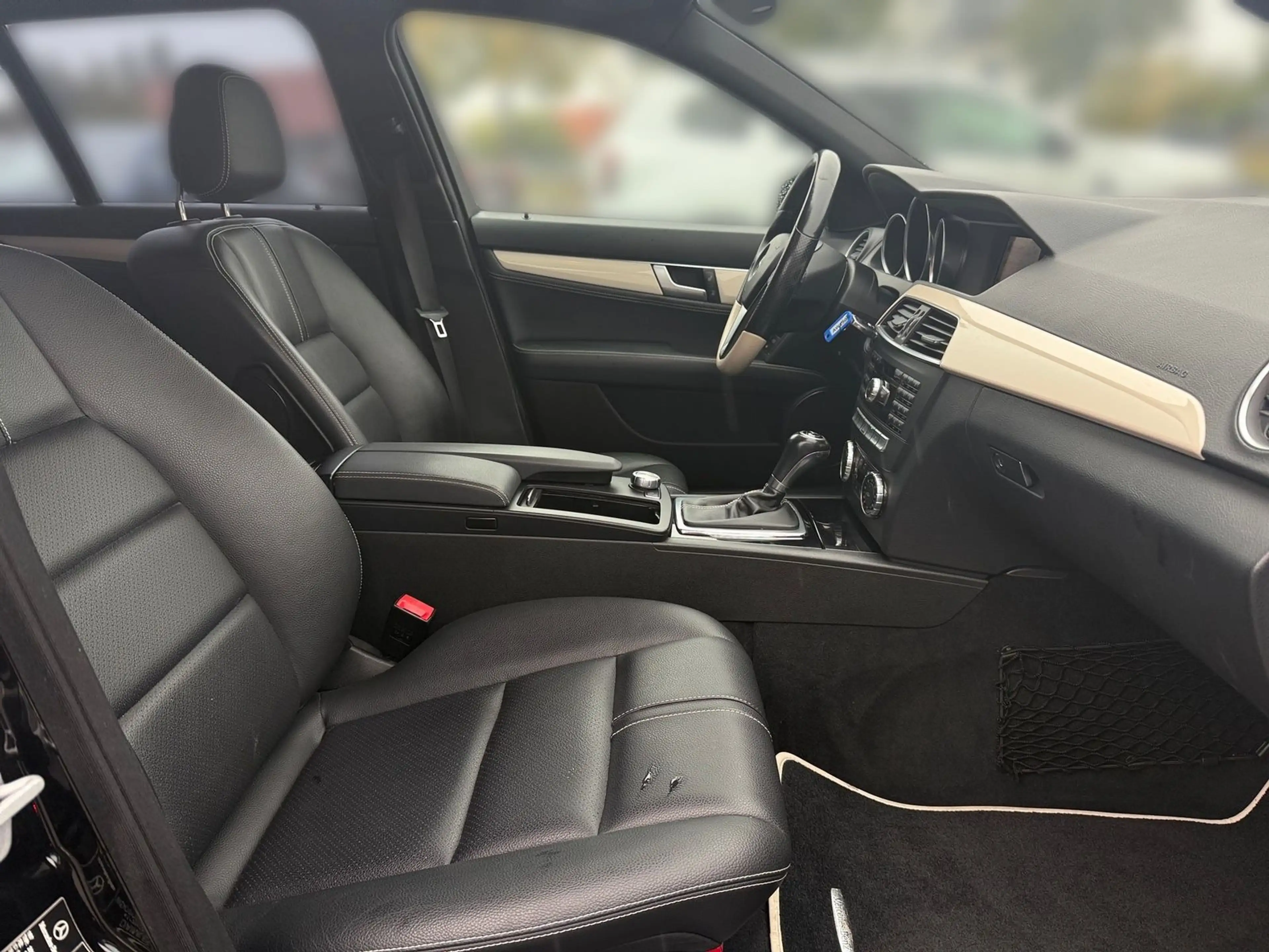 Mercedes-Benz C 200 C200 T-Modell CGI Classic Navi Tempomat Leder — photo 14