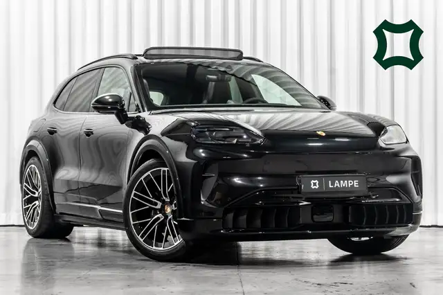 Porsche Cayenne Electric SportDesign Pano BOSE Achterwielsturing Trekhaak