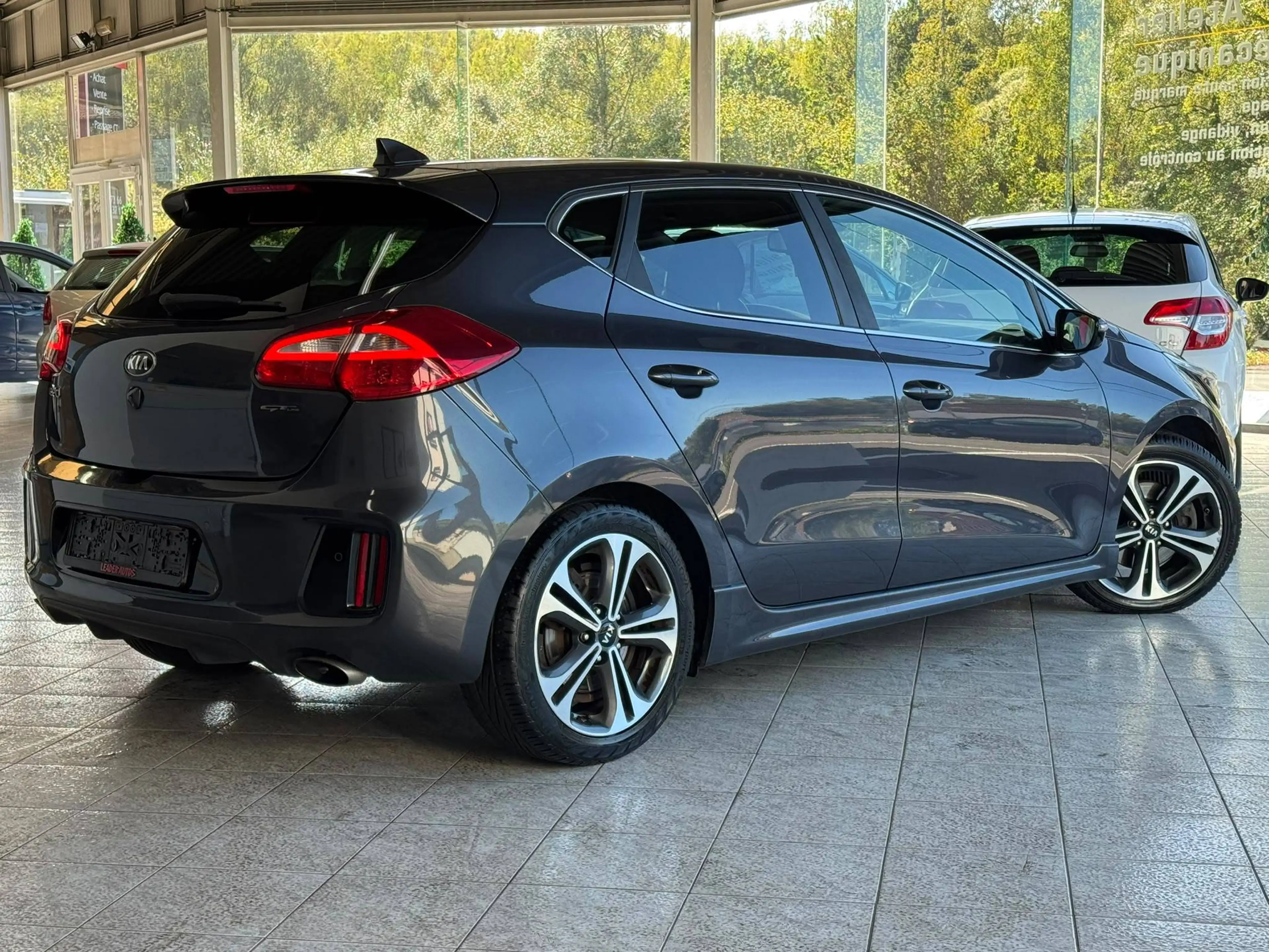 Kia Ceed / cee'd 🟩1.0 ESSENCE 120CV - GPS - AIRCO - CAMERA - CRUISE - GT LINE — photo 2