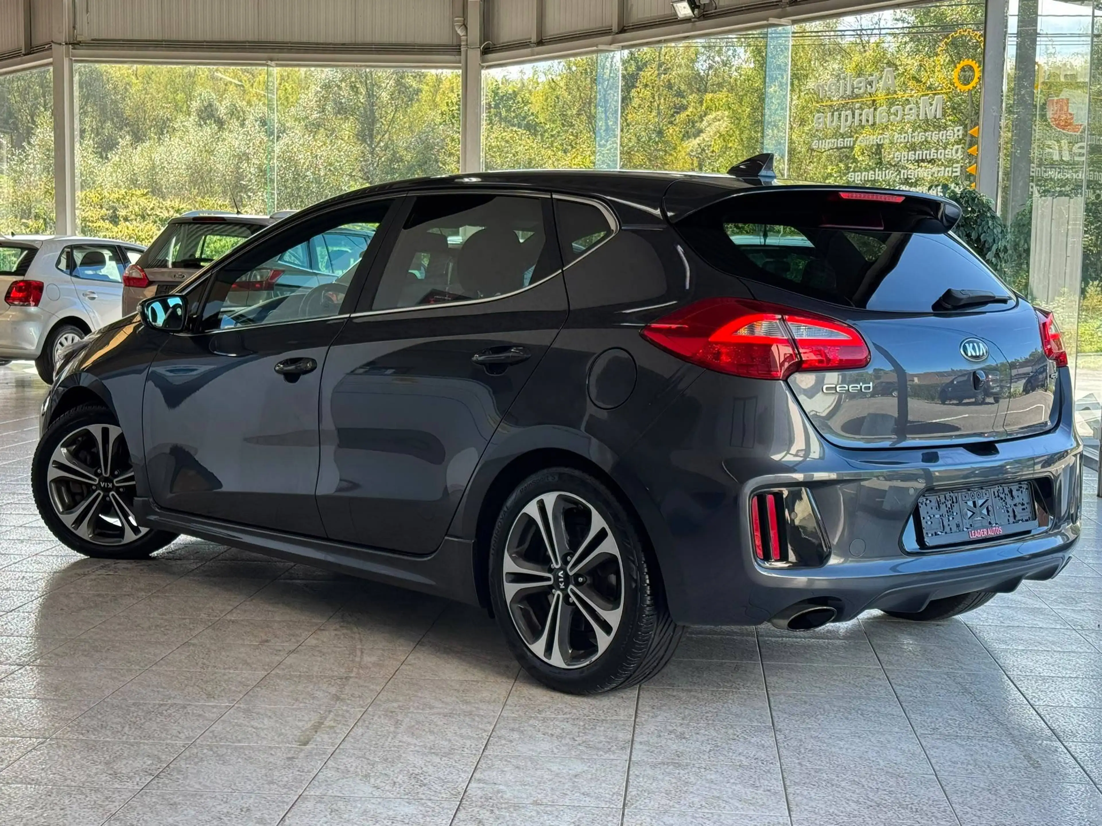 Kia Ceed / cee'd 🟩1.0 ESSENCE 120CV - GPS - AIRCO - CAMERA - CRUISE - GT LINE — photo 3