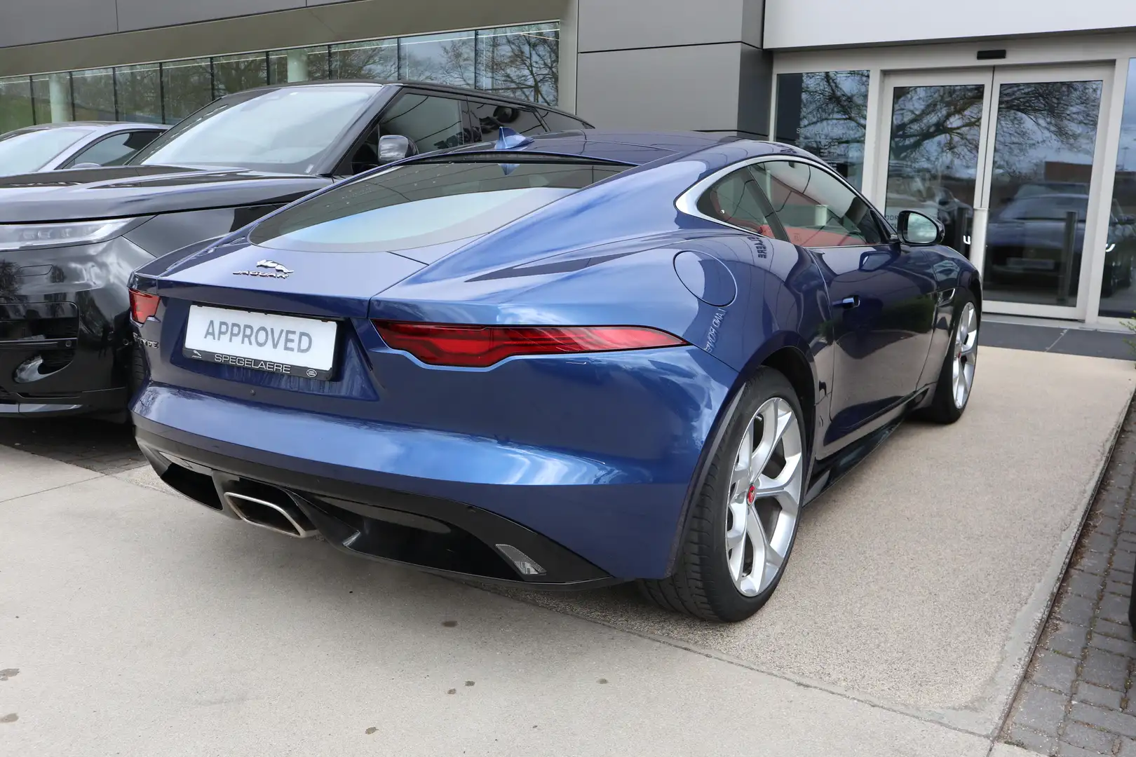 Jaguar F-Type Coupé P300 R-Dynamic RWD Auto. Azul - 2
