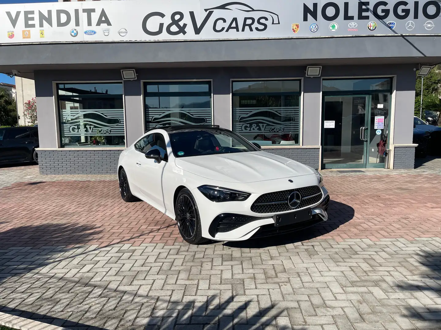Mercedes-Benz CLE 220 D Coupe AMG Line Premium Plus*BURMESTER*TETTO* Bianco - 1
