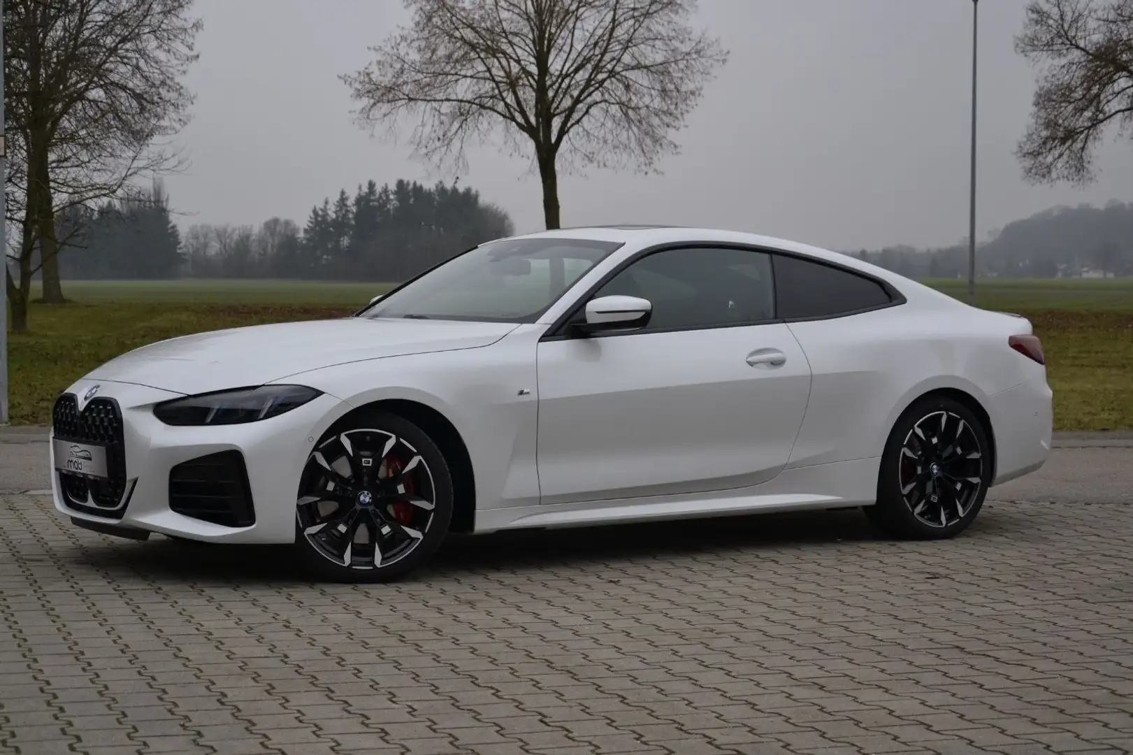 BMW 420 d xDrive M Sport Glasdach 360 H/K Dr.ASST Weiß - 2